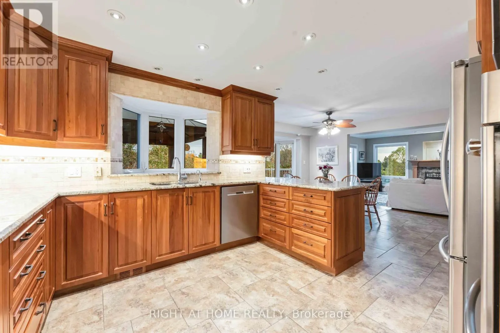 50 ROSENFELD CRESCENT