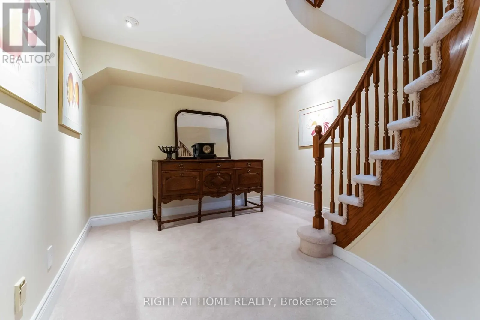 50 ROSENFELD CRESCENT