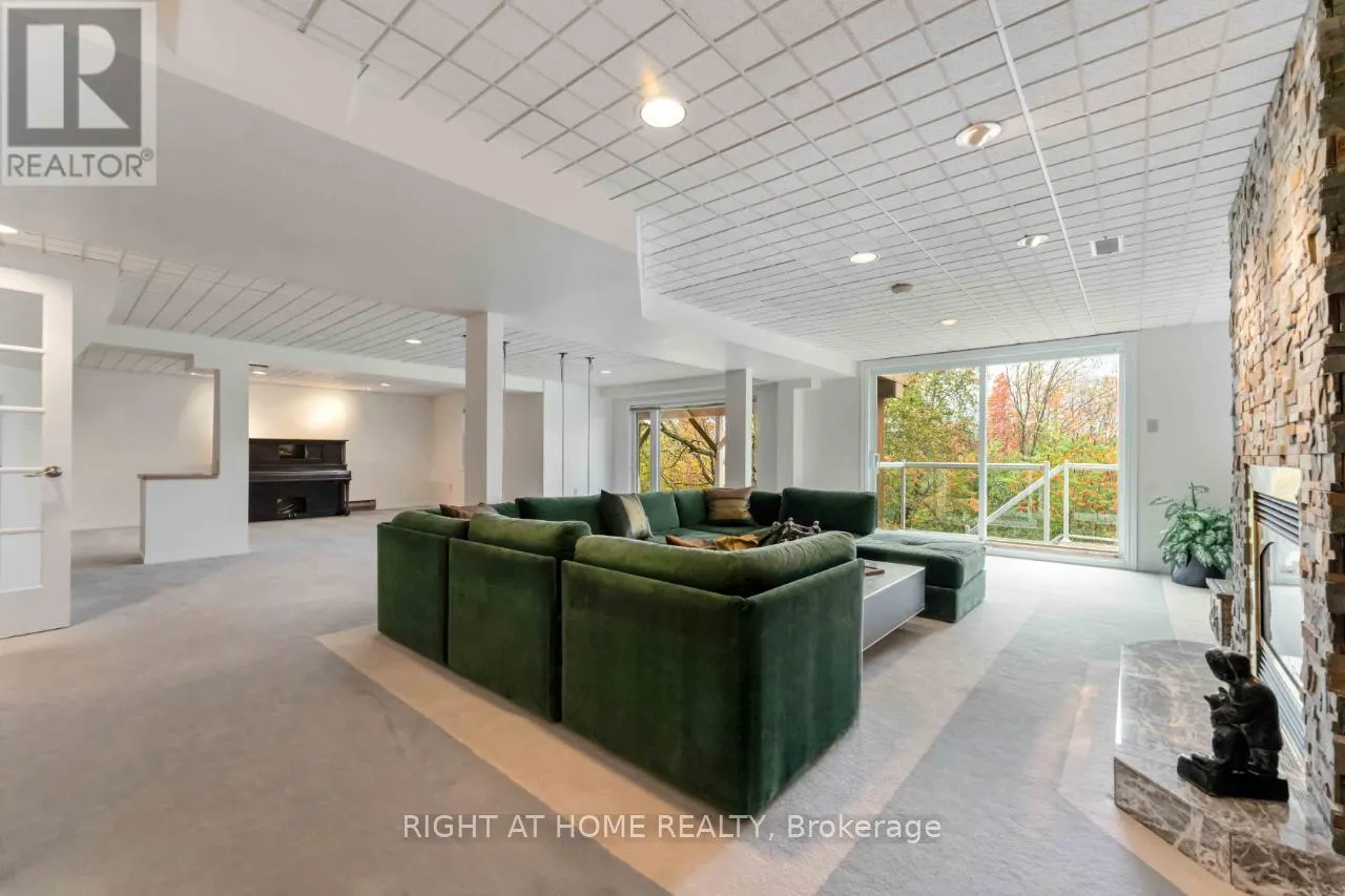 50 ROSENFELD CRESCENT