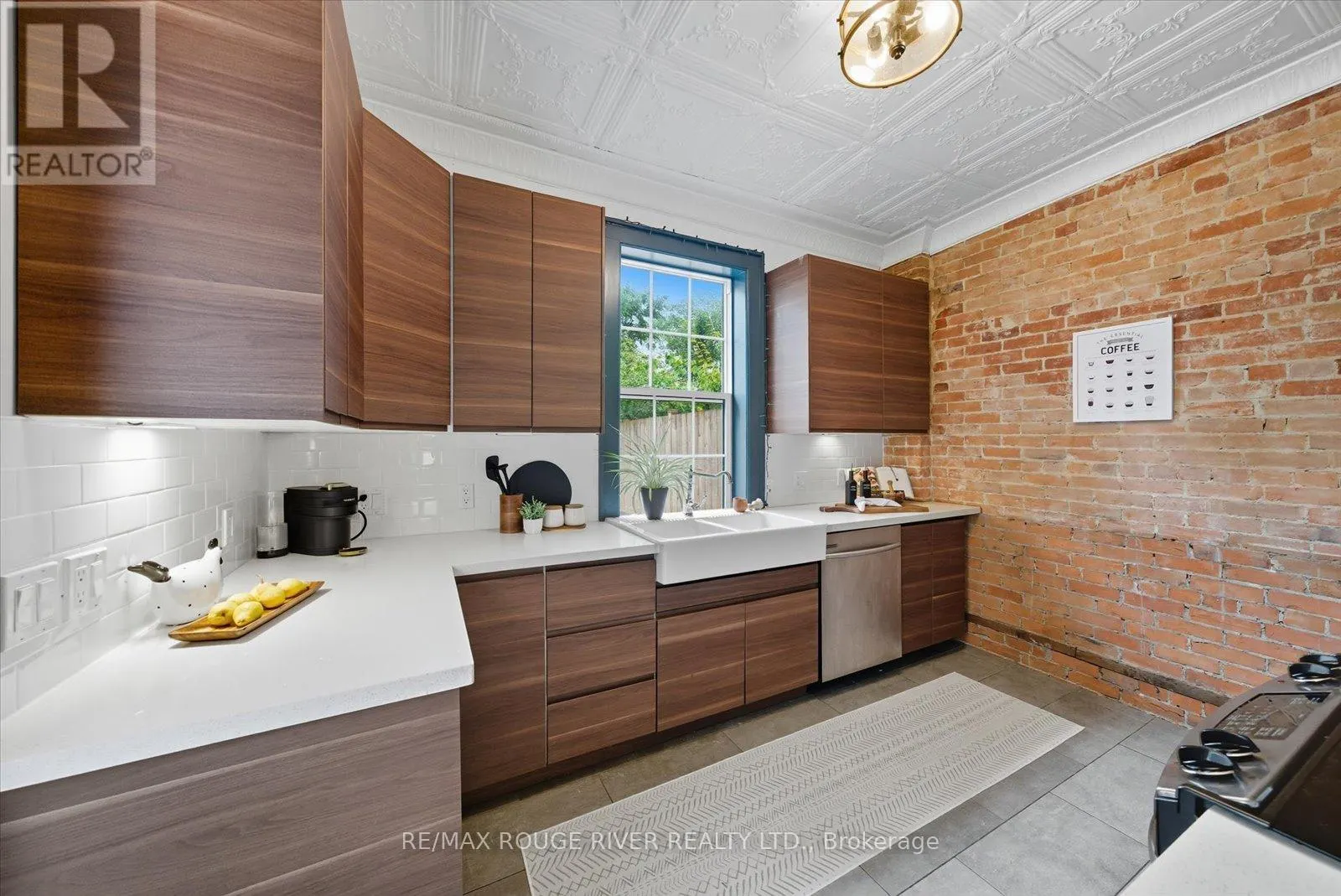 11 BRAMLEY STREET N