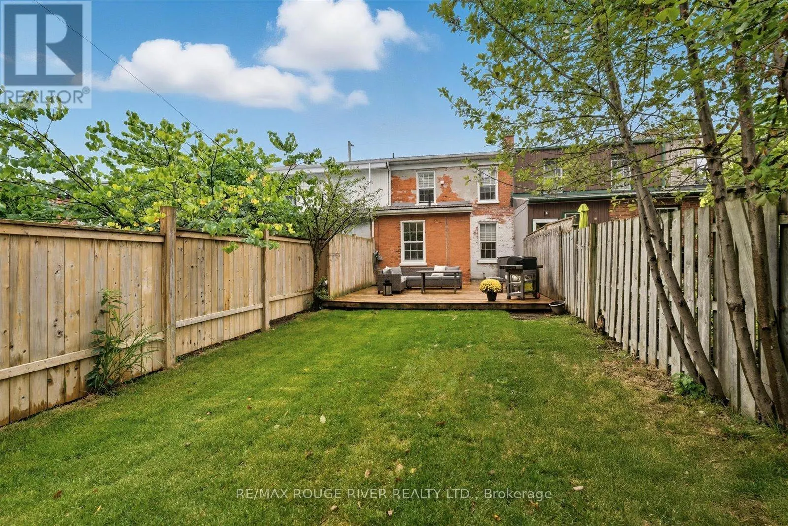 11 BRAMLEY STREET N