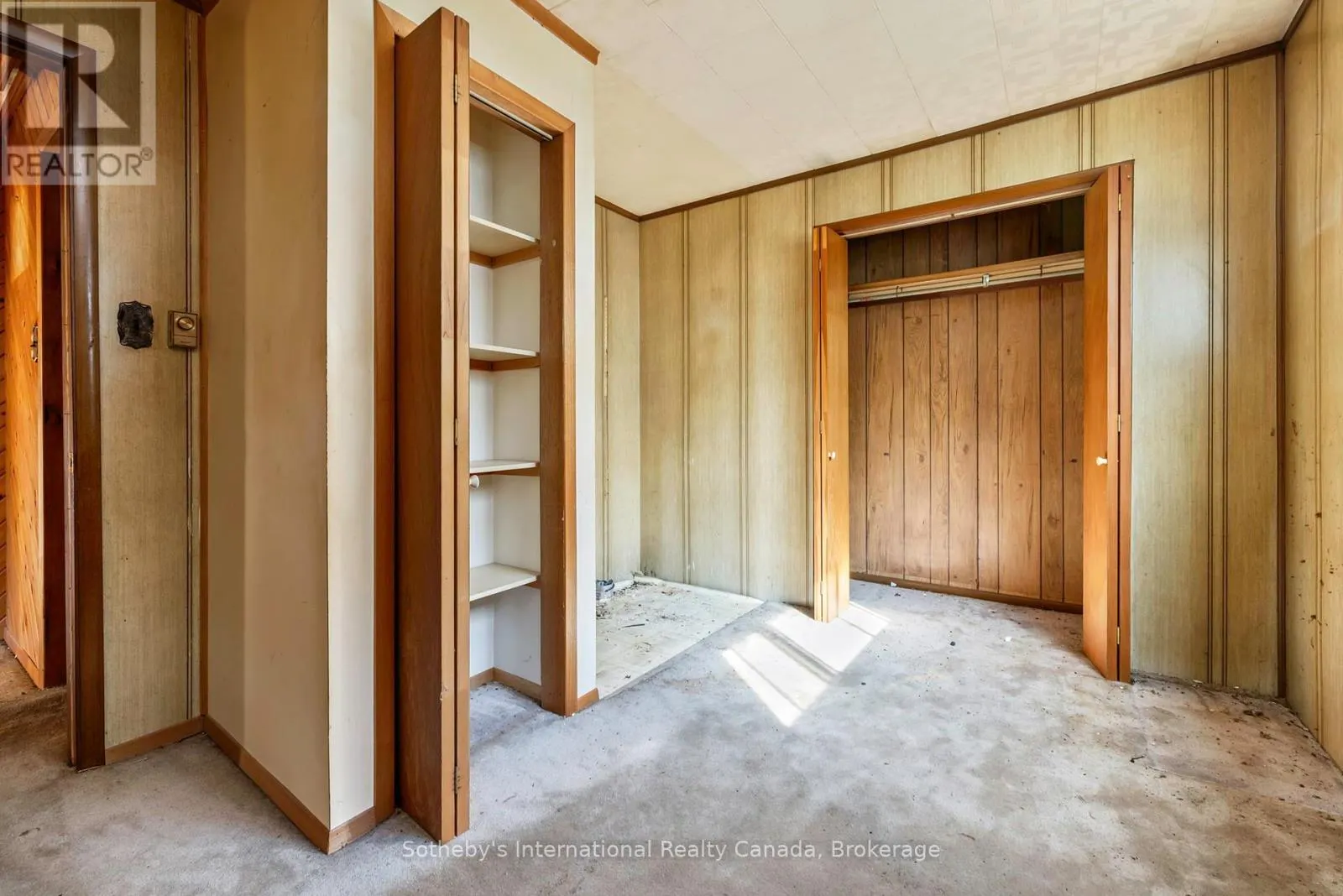 9 SUMMITT AVENUE