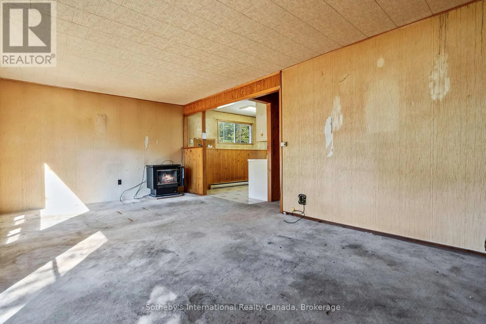 9 SUMMITT AVENUE