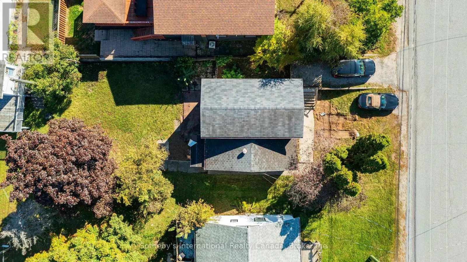 9 SUMMITT AVENUE