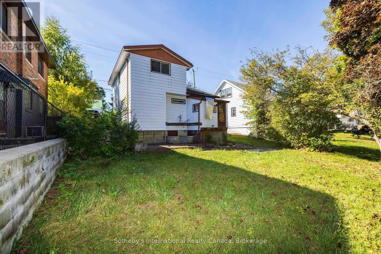 9 SUMMITT AVENUE