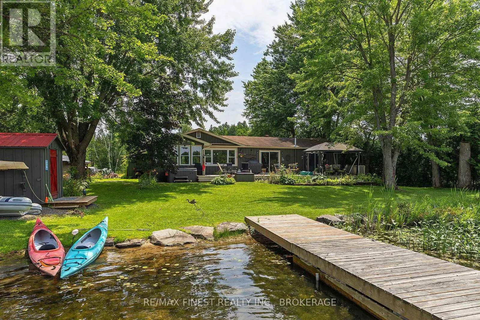 912 MOONLIGHT LANE