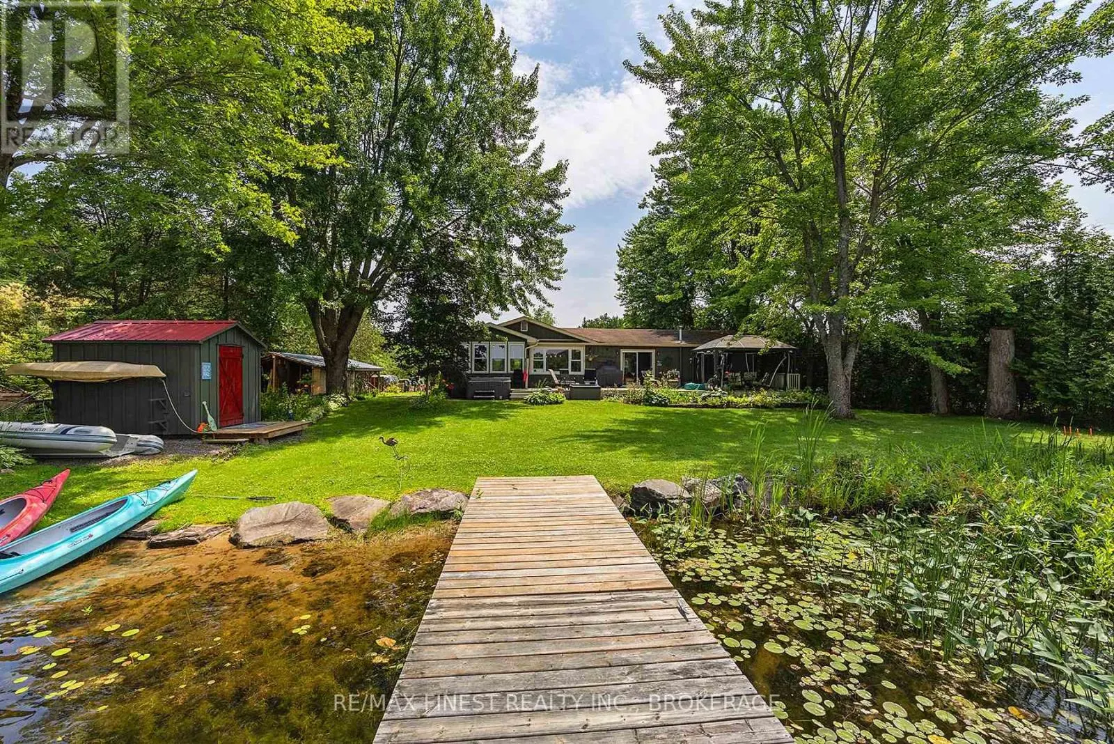 912 MOONLIGHT LANE