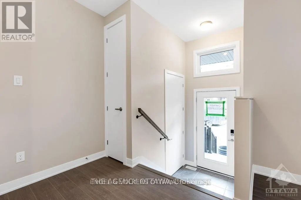 218 SPECKLED ALDER ROW