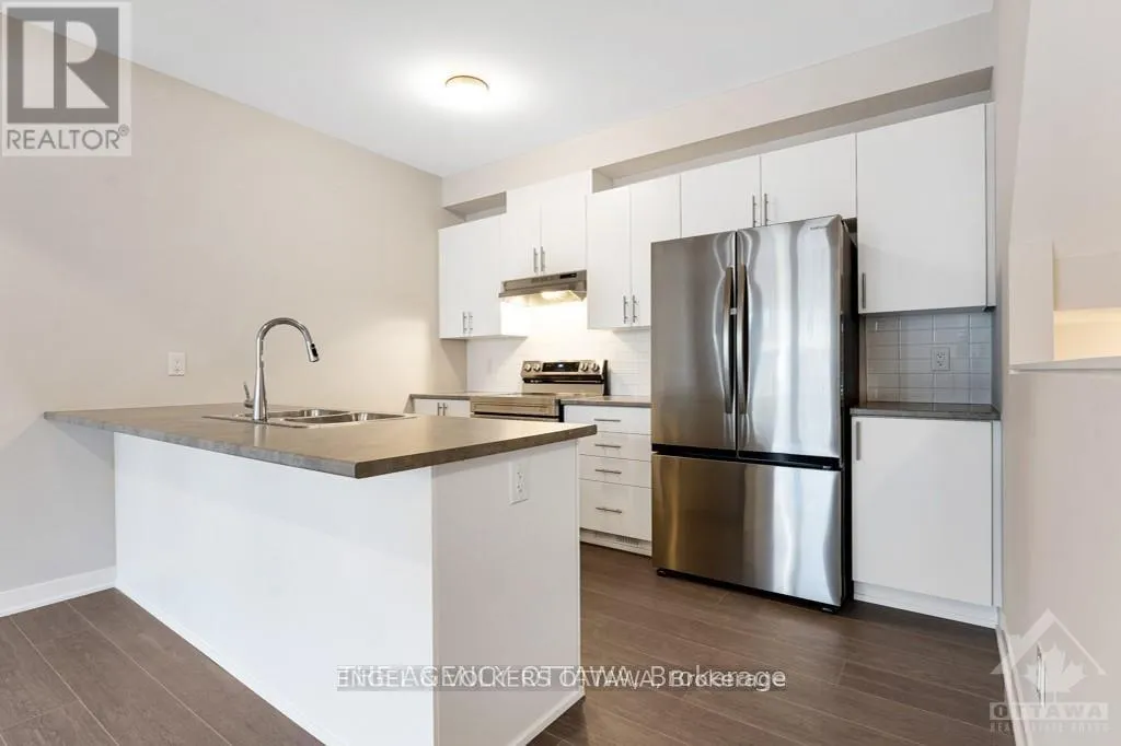 218 SPECKLED ALDER ROW