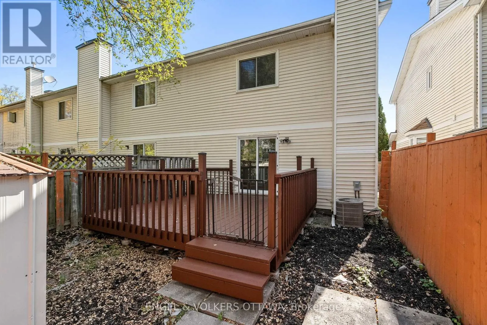 49 BURLINGTON CRESCENT