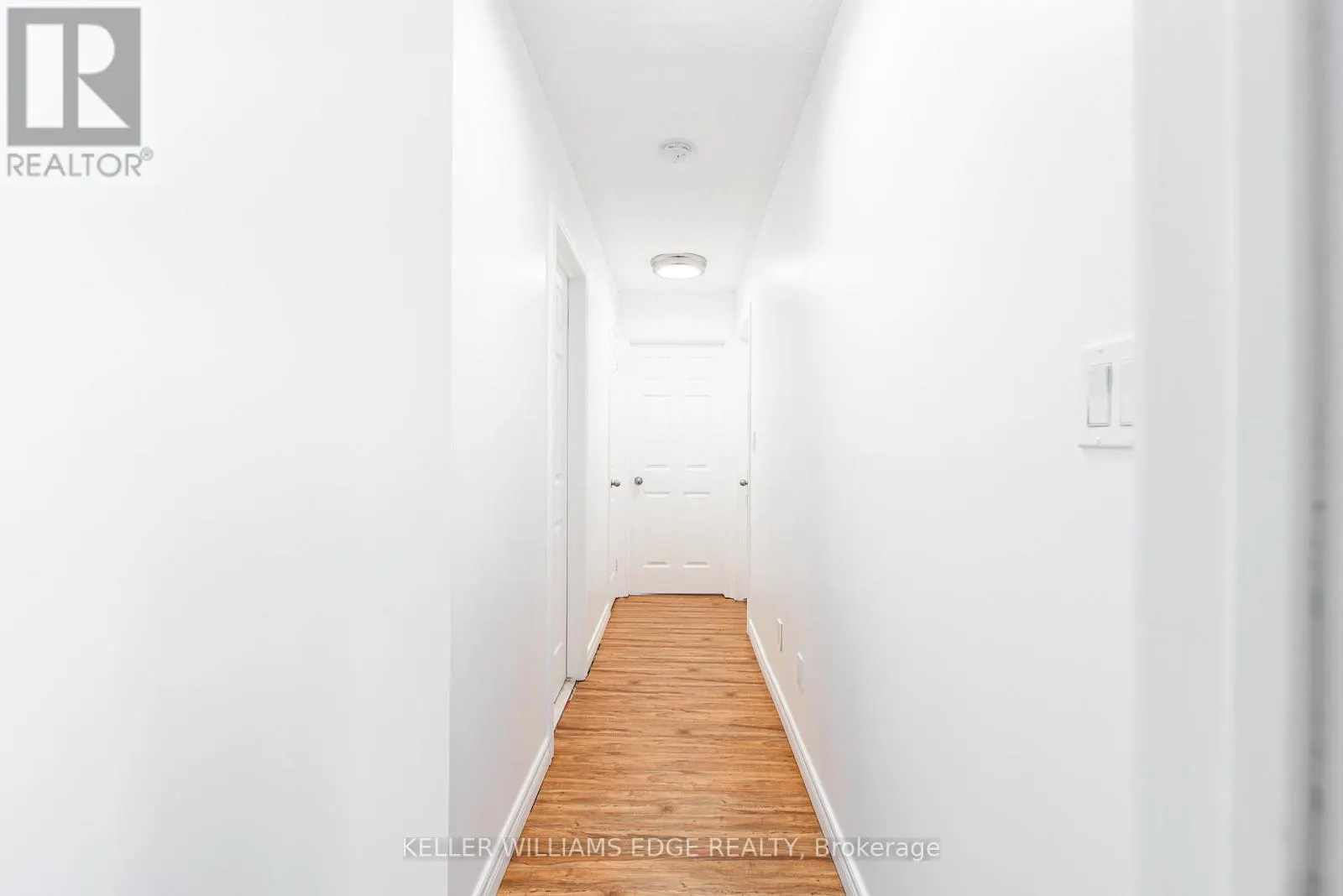 ROOM 1 - 119 SUMMERS DRIVE