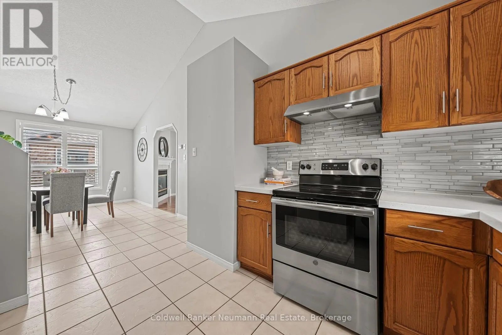 28 BRONWYN PLACE