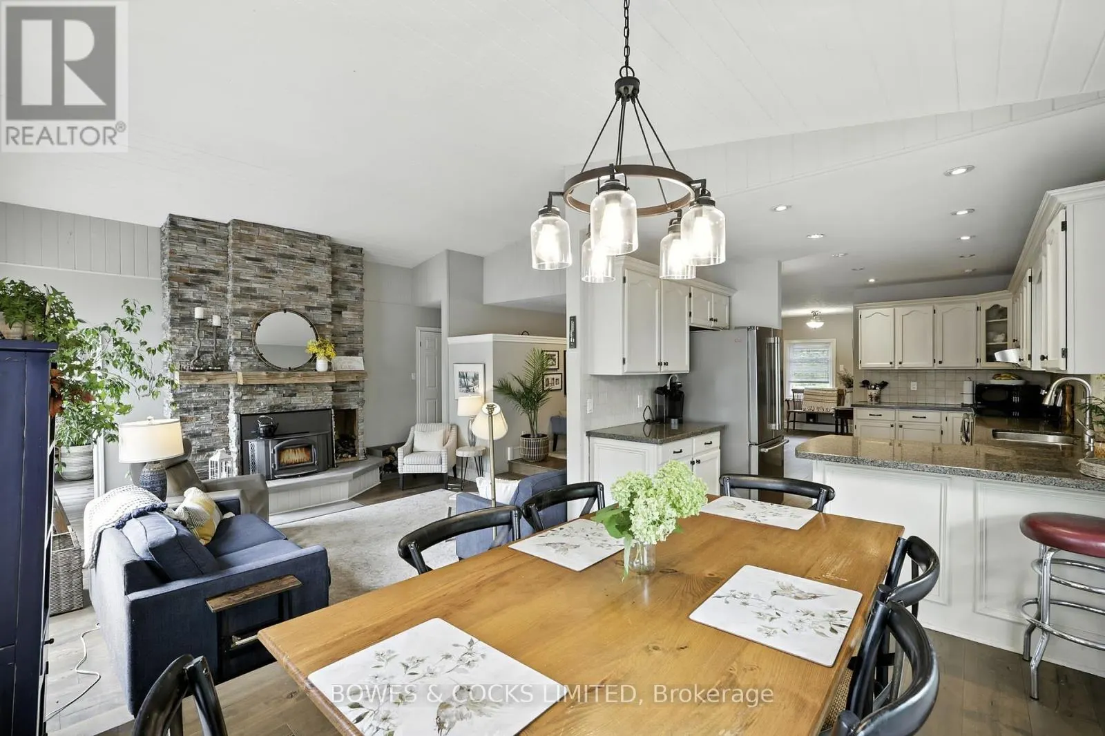 124 BLUE MOUNTAIN ROAD
