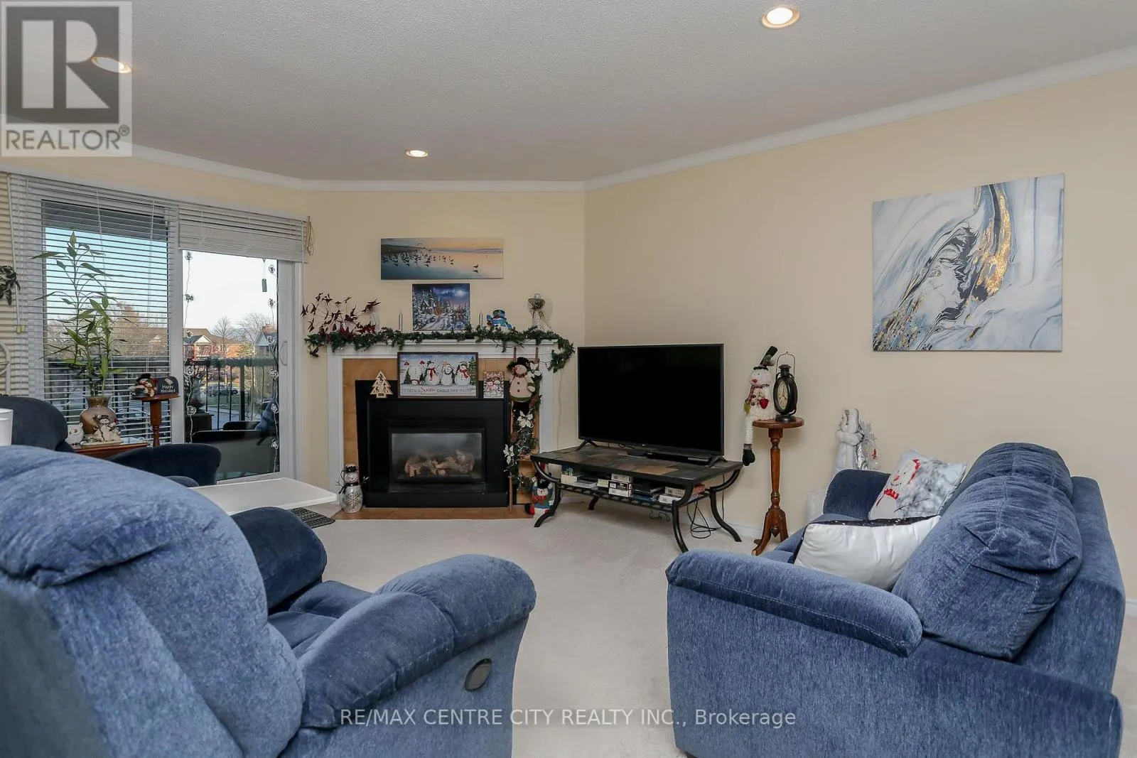 311 - 440 WELLINGTON STREET, #311