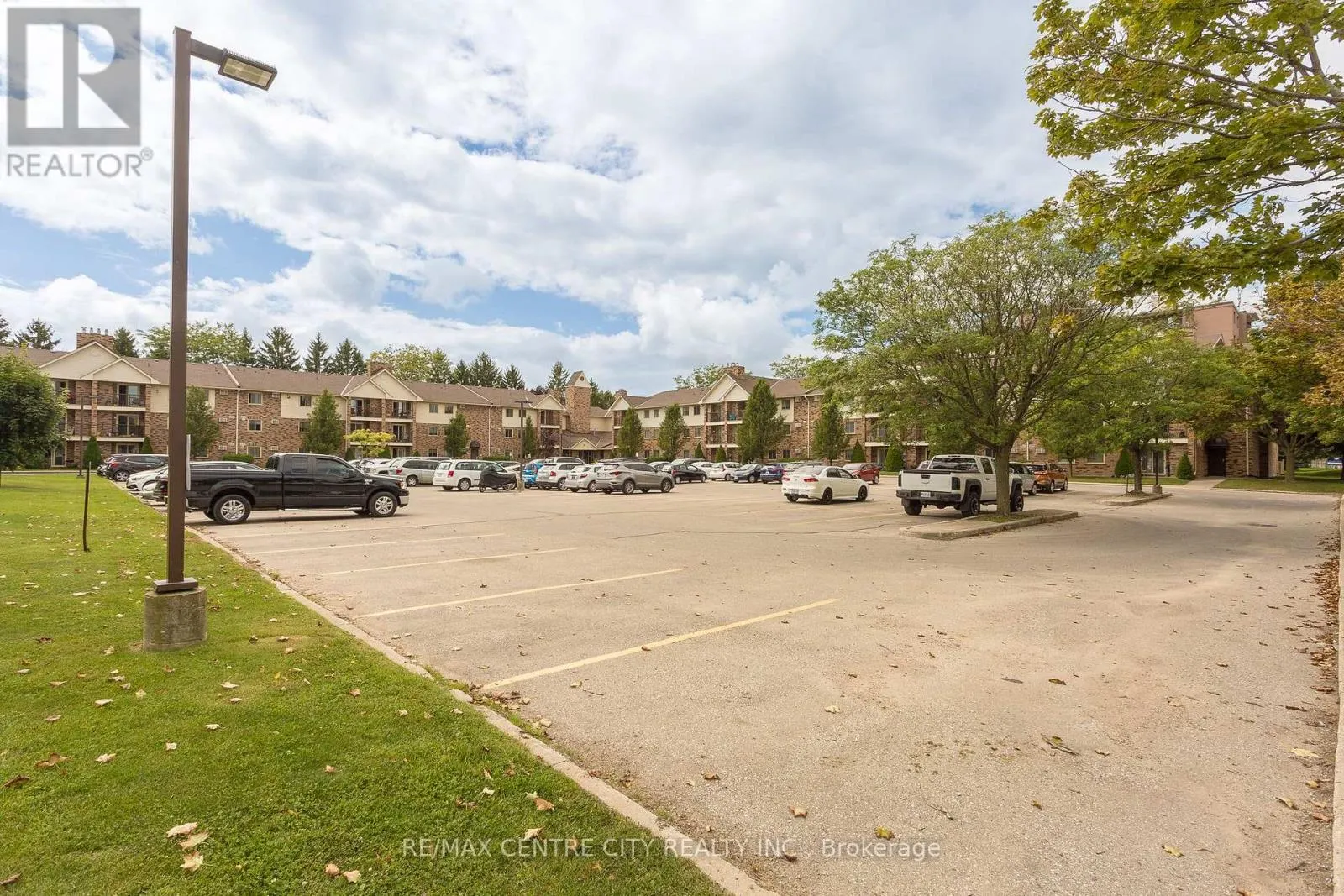 311 - 440 WELLINGTON STREET, #311