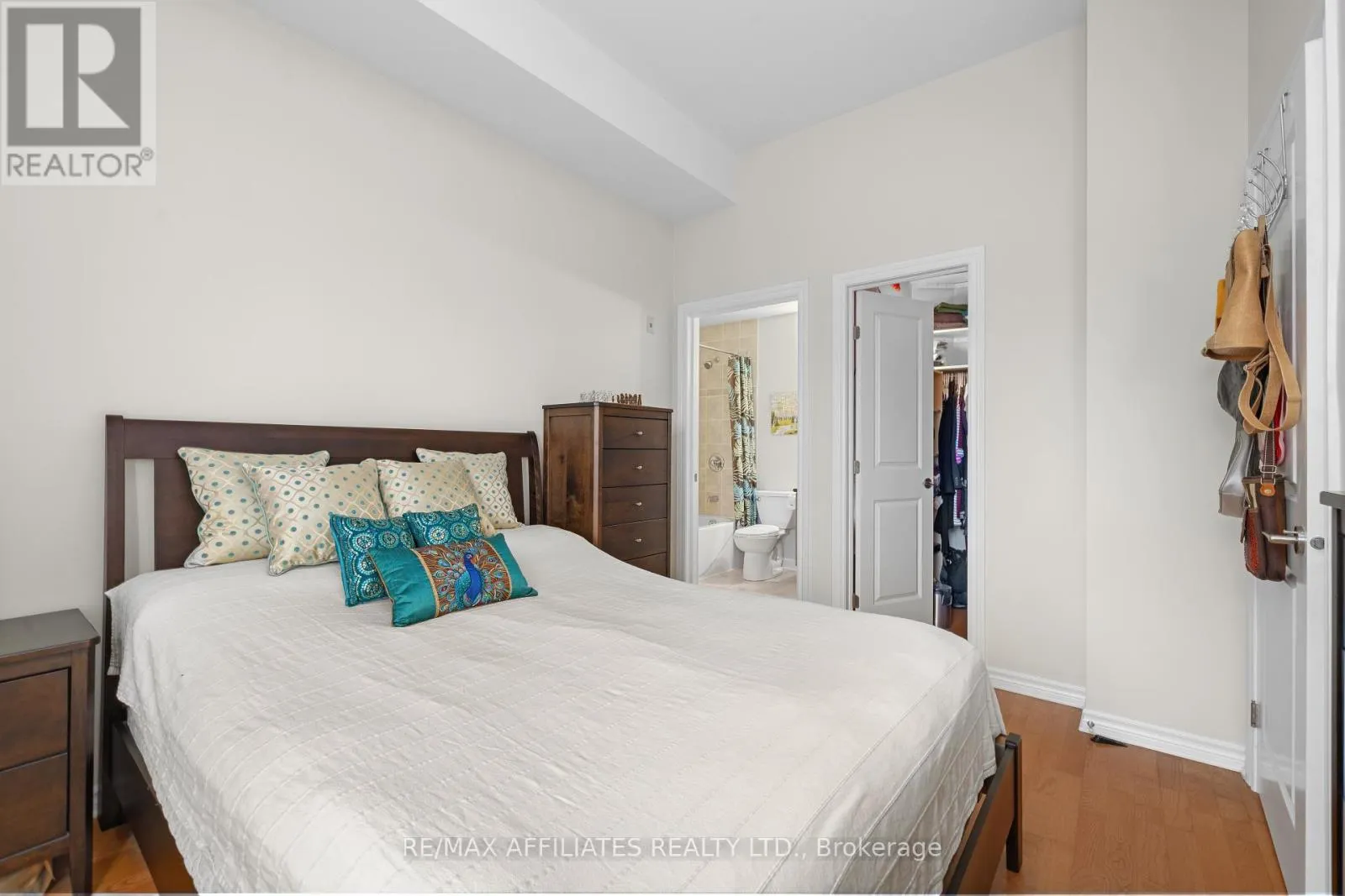 1004 - 314 CENTRAL PARK DRIVE