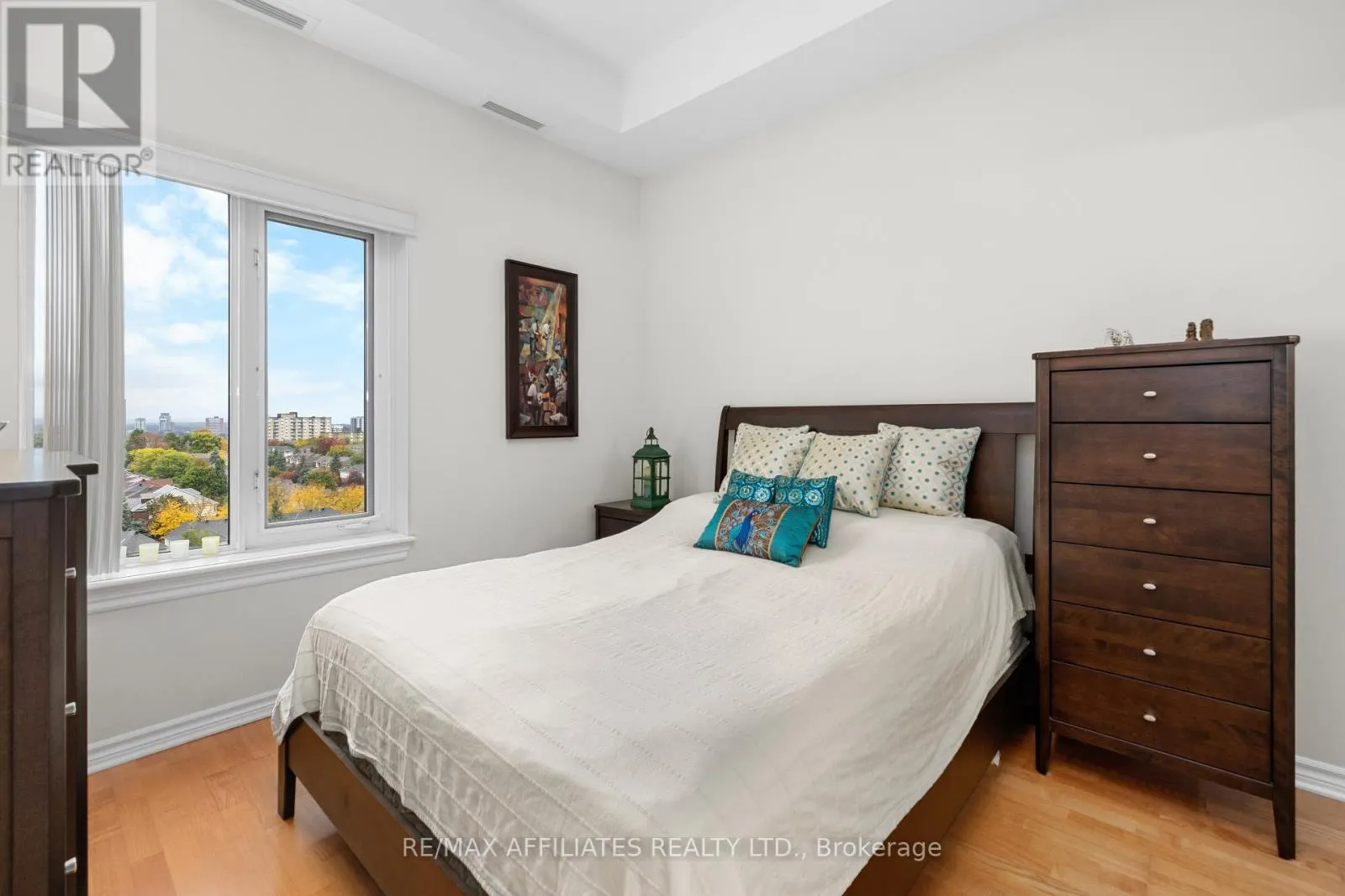 1004 - 314 CENTRAL PARK DRIVE