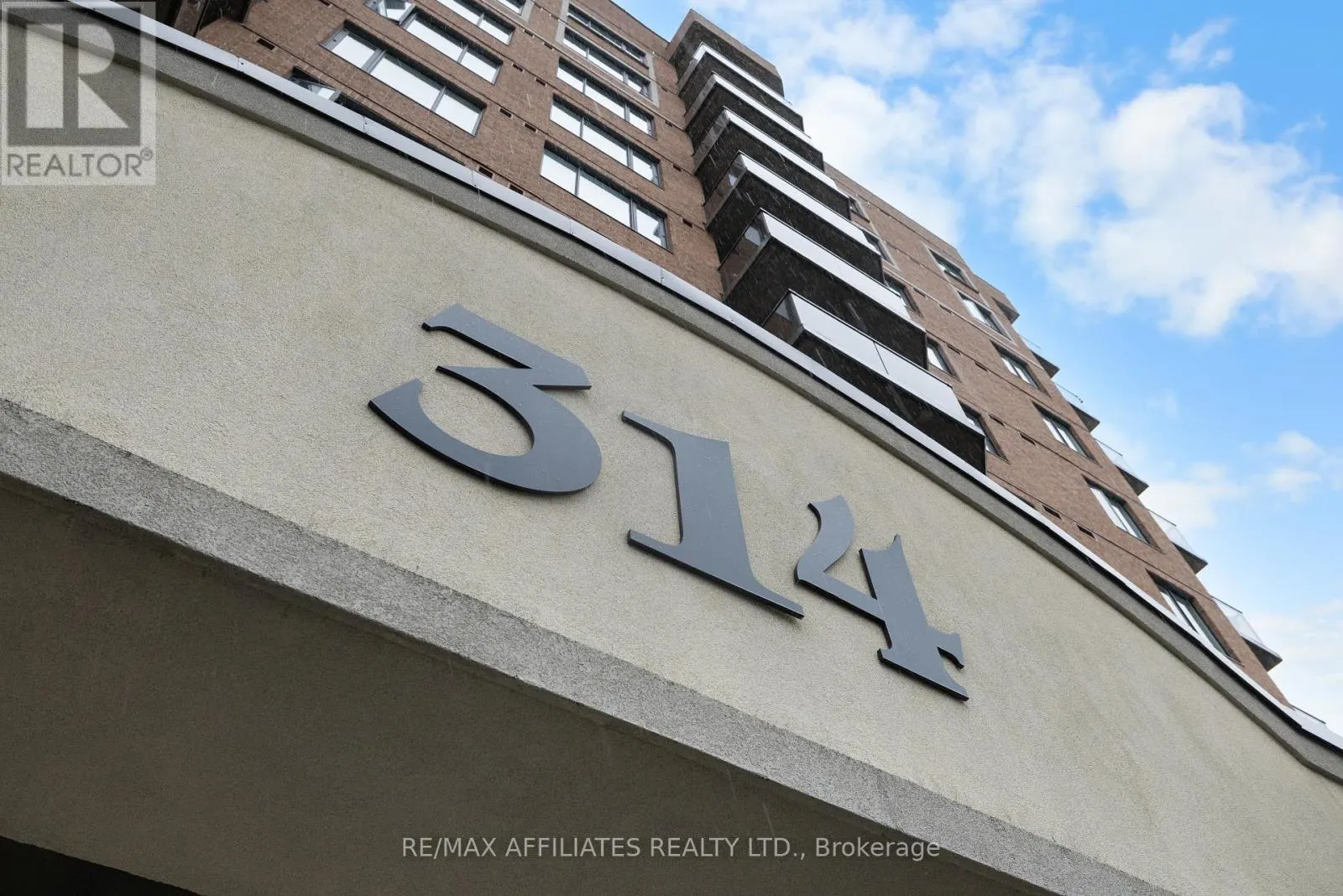 1004 - 314 CENTRAL PARK DRIVE