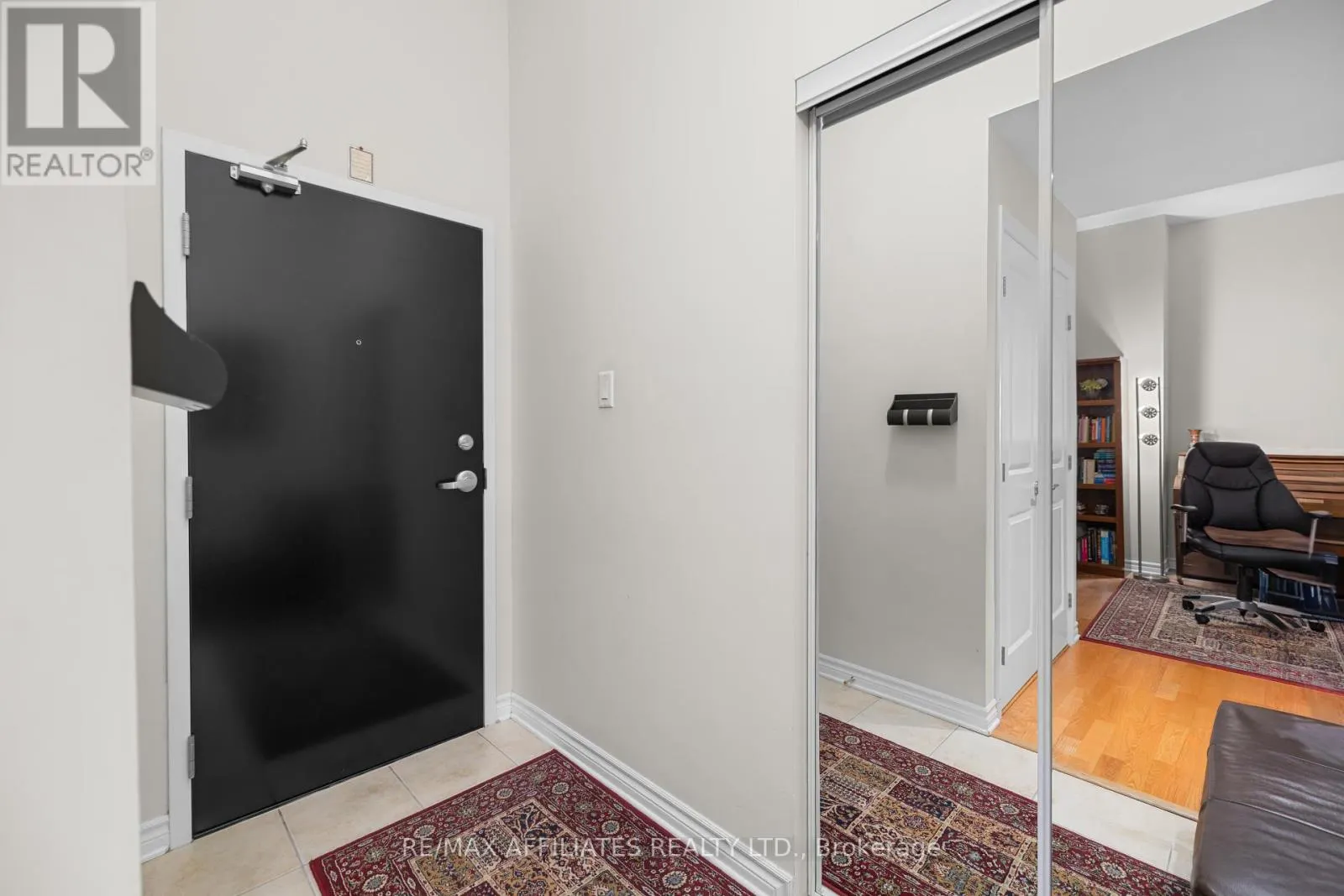 1004 - 314 CENTRAL PARK DRIVE