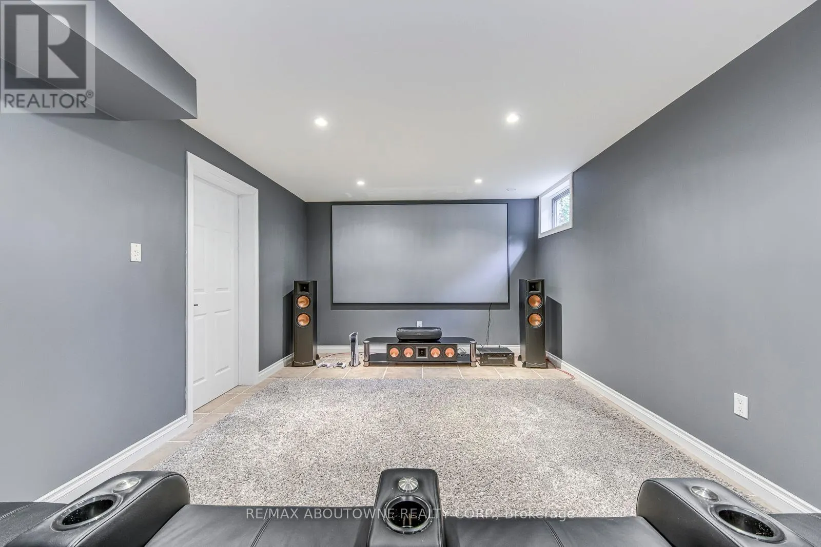 54 DEERVIEW AVENUE