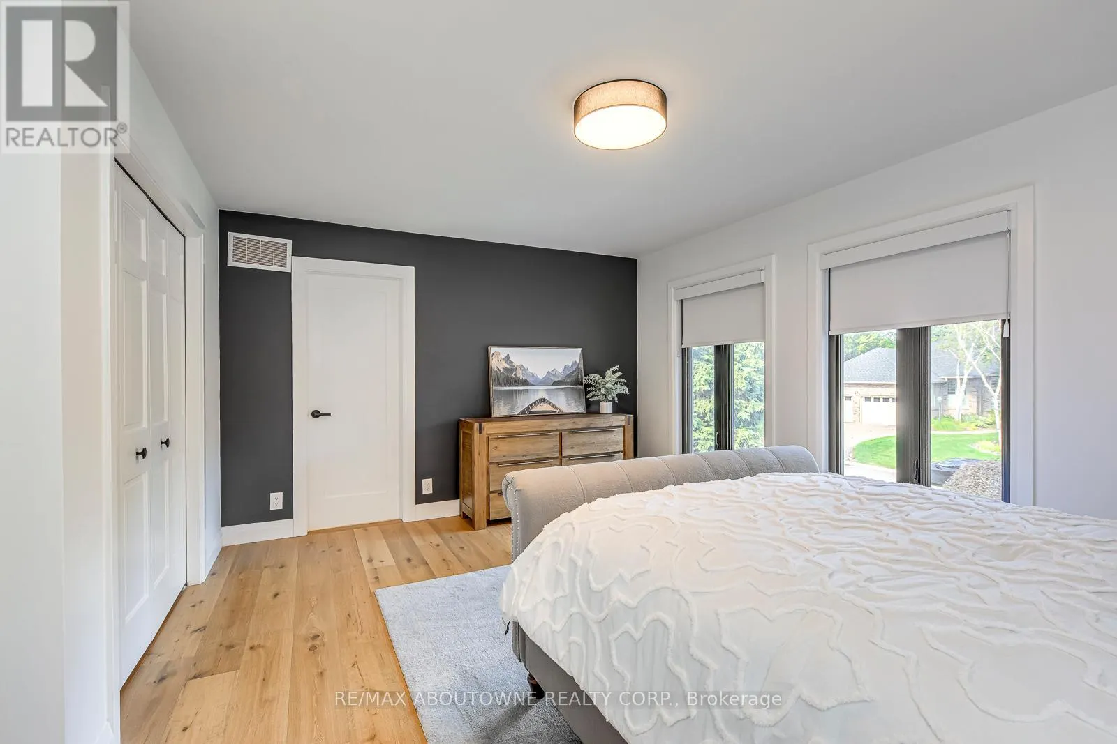 54 DEERVIEW AVENUE