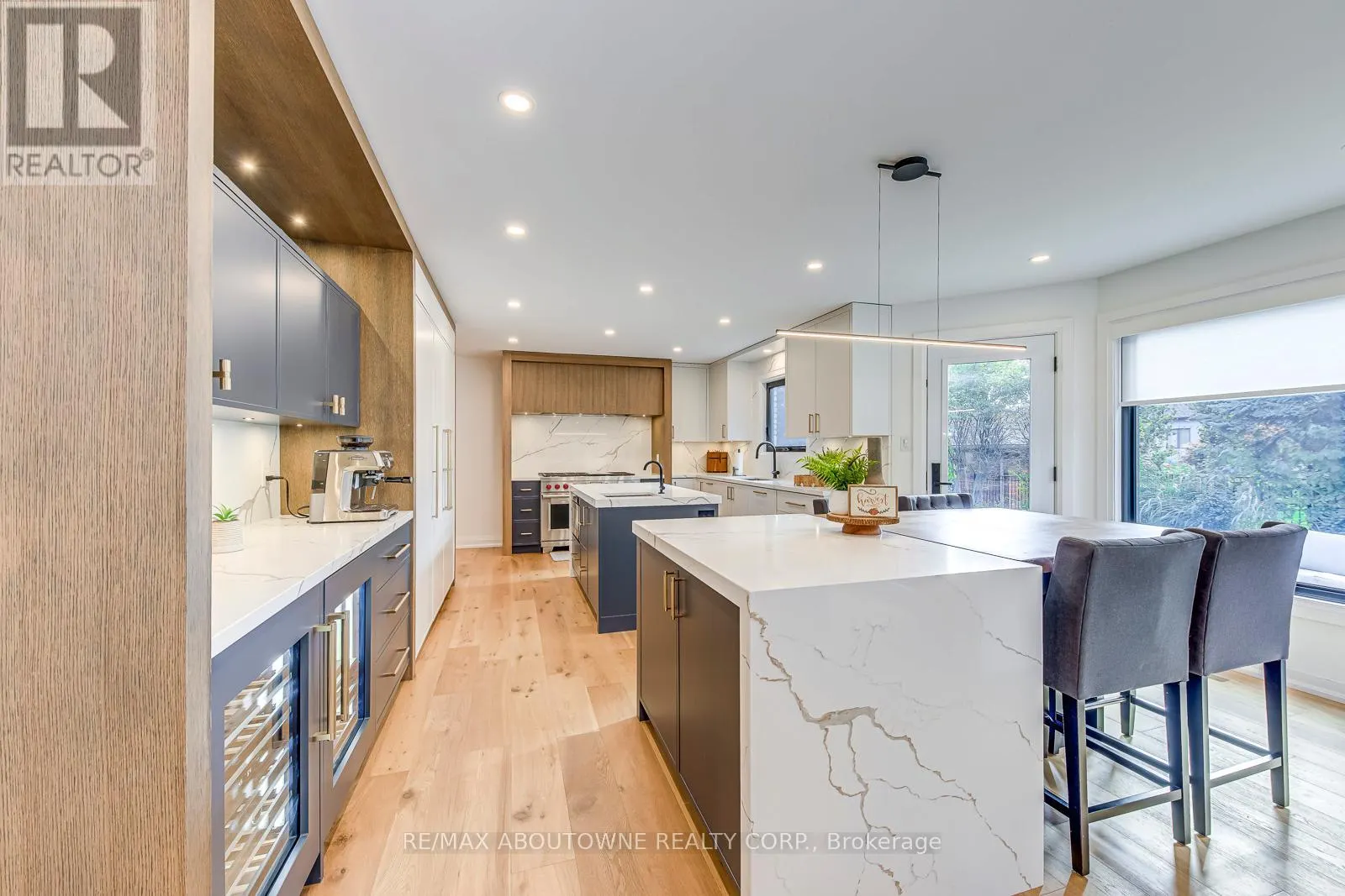 54 DEERVIEW AVENUE