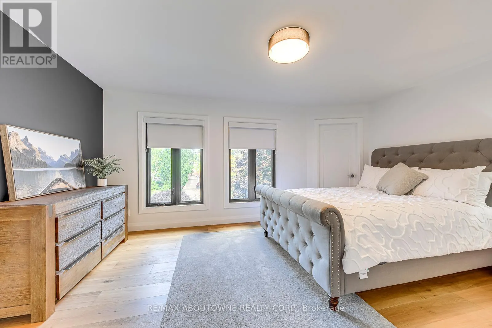 54 DEERVIEW AVENUE