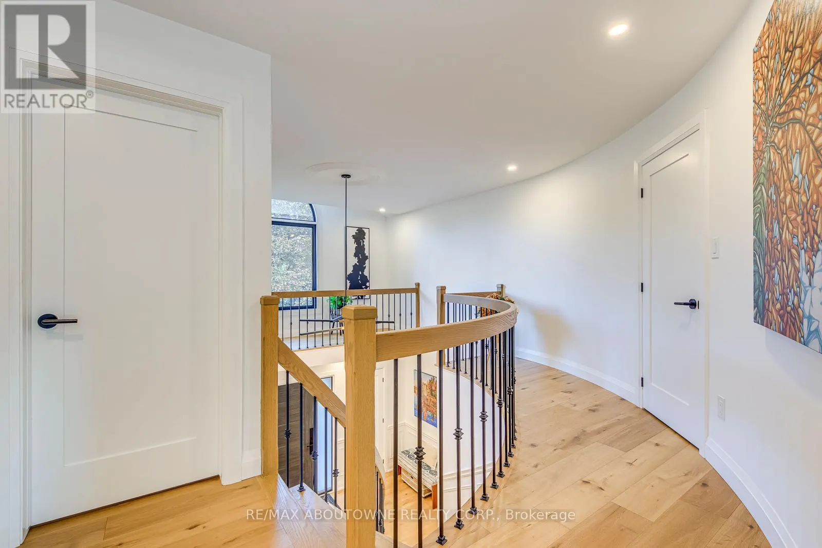 54 DEERVIEW AVENUE