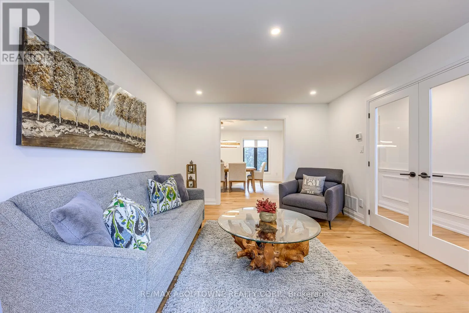 54 DEERVIEW AVENUE