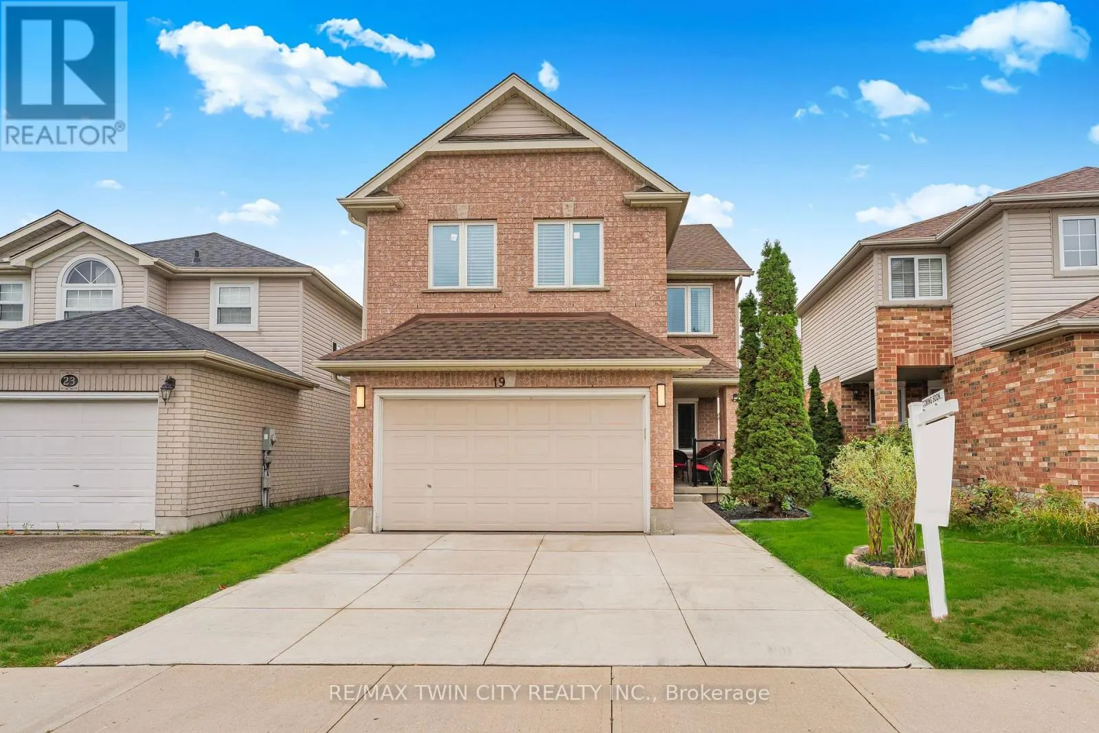 19 MARL MEADOW DRIVE