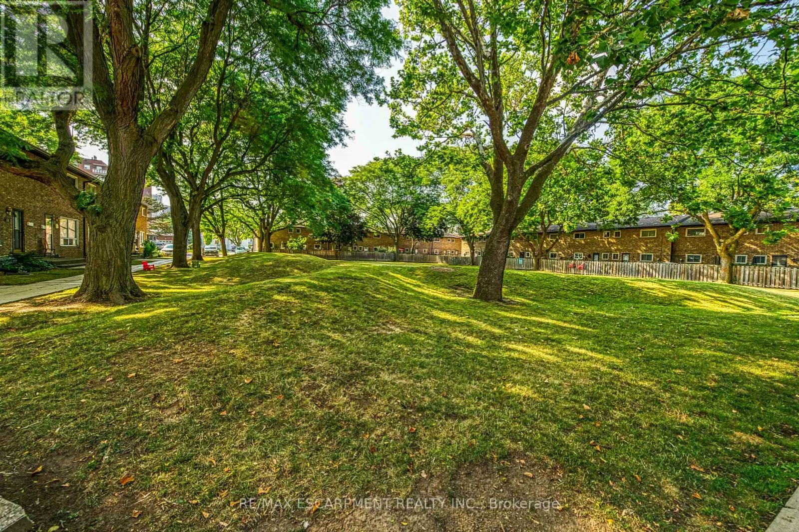 18 RIVERDALE DRIVE
