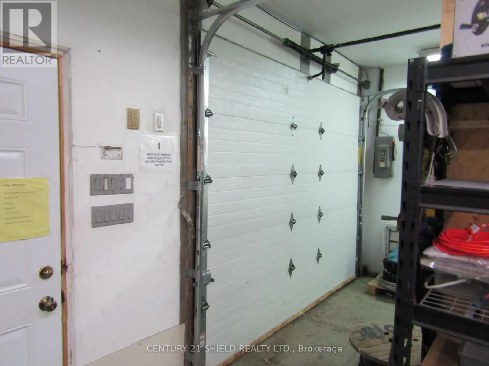 238 NINTH STREET W