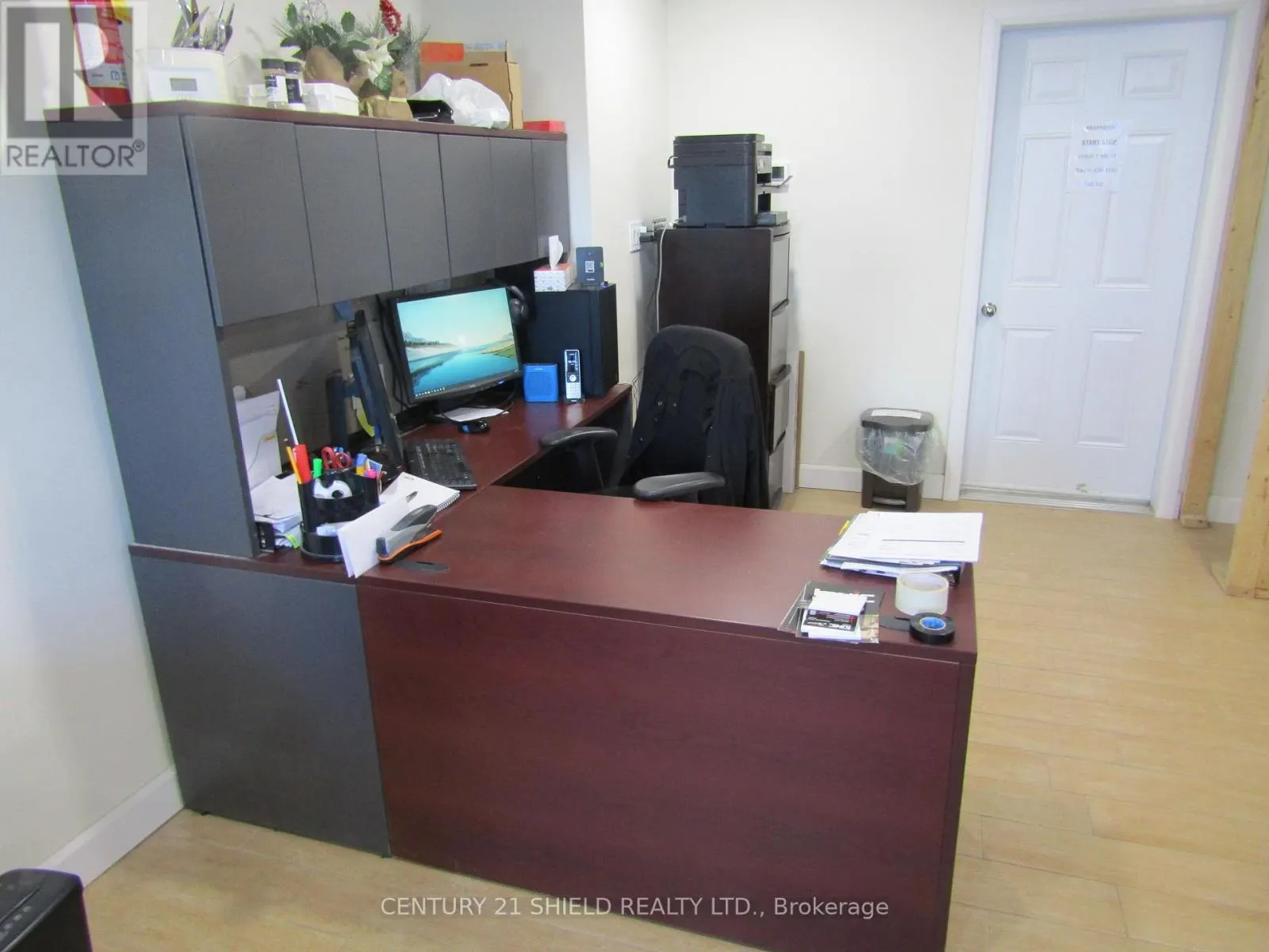 238 NINTH STREET W