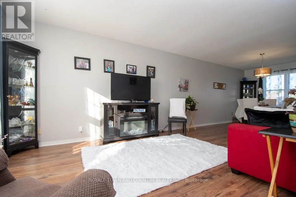 176 ELGIN STREET