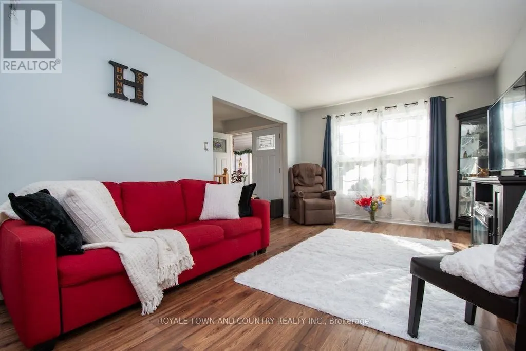 176 ELGIN STREET