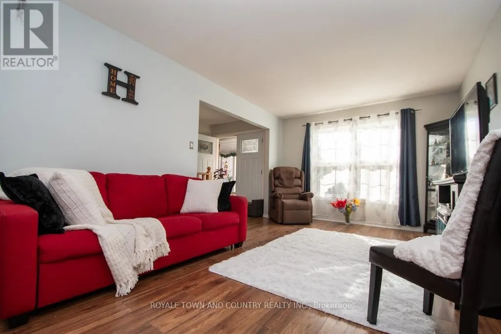 176 ELGIN STREET