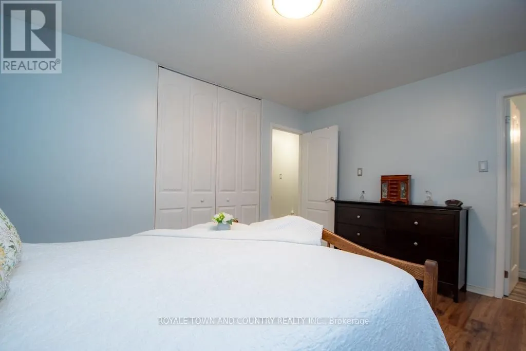 176 ELGIN STREET