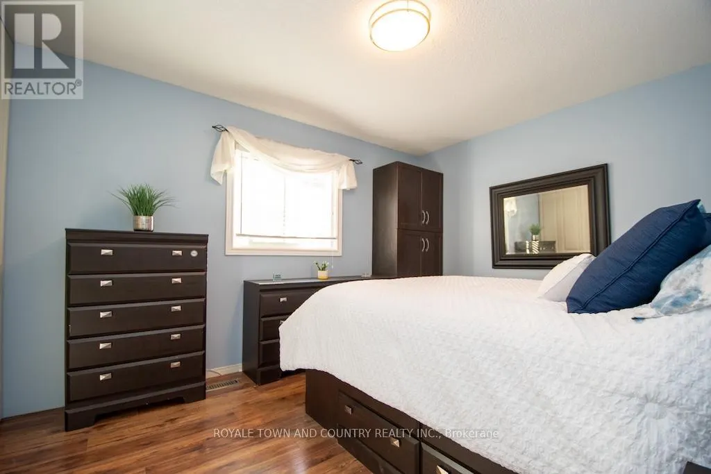 176 ELGIN STREET