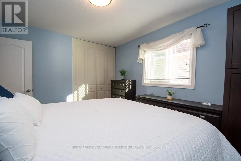 176 ELGIN STREET