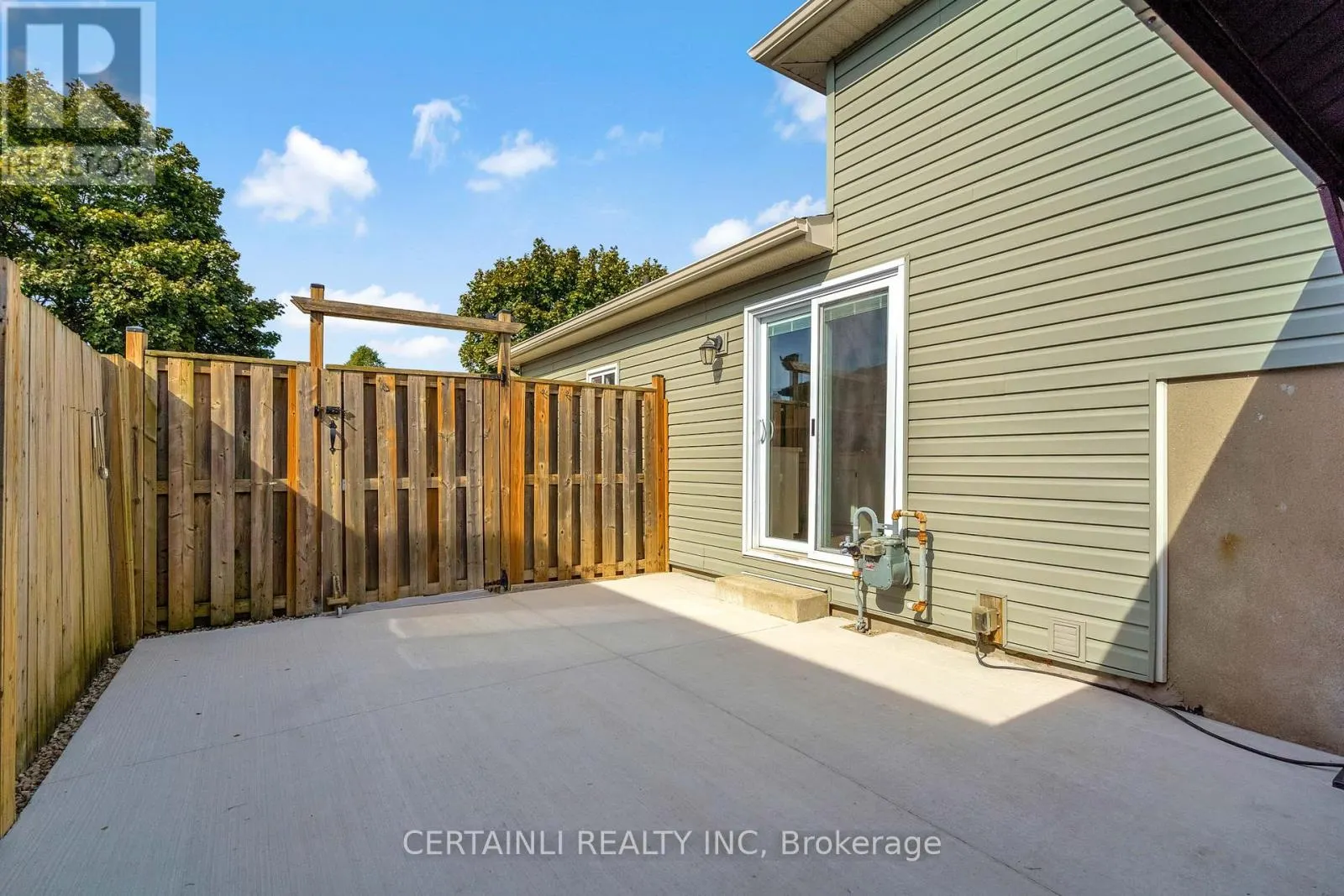 108 SUNDRIDGE CRESCENT