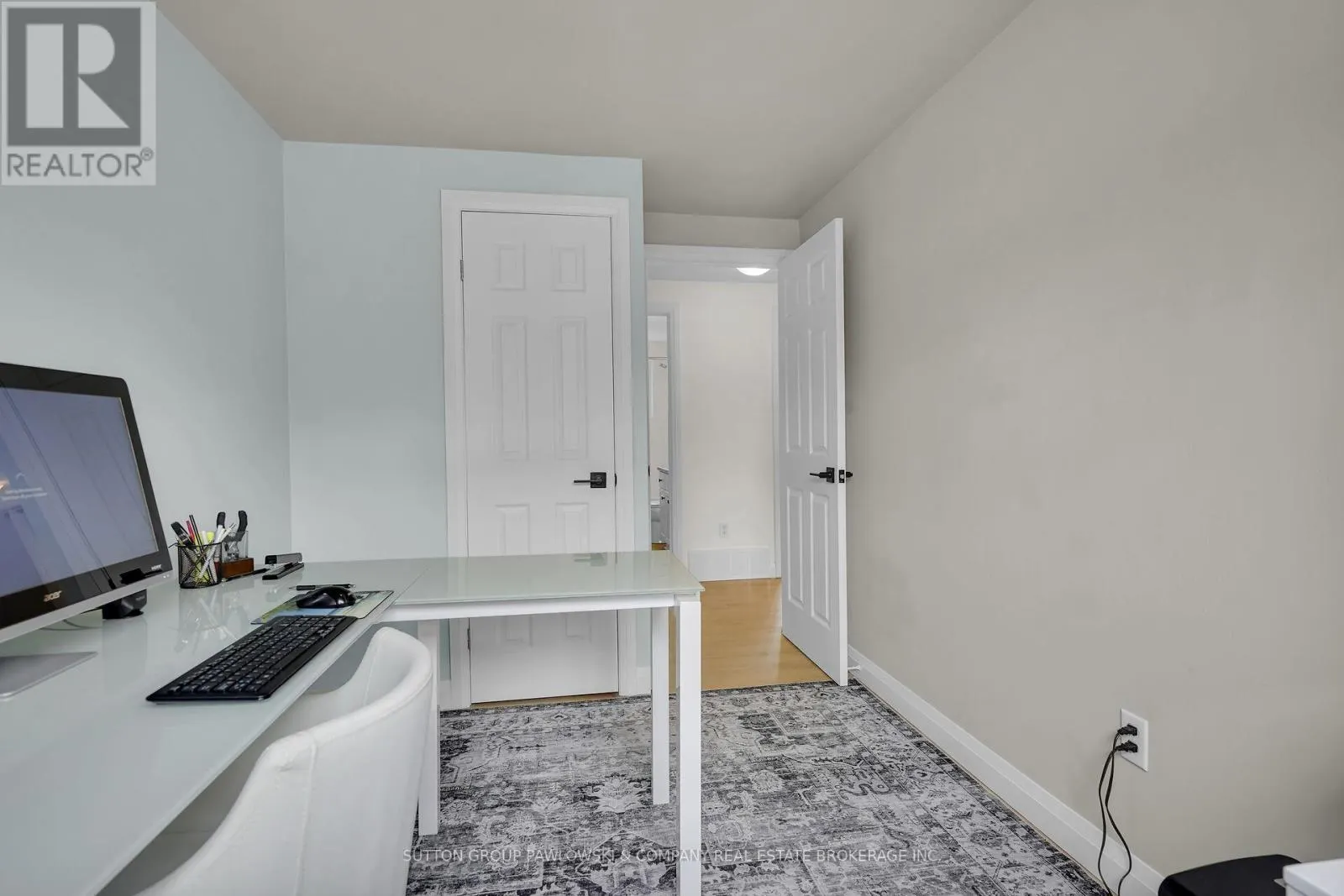 30 LEGER AVENUE