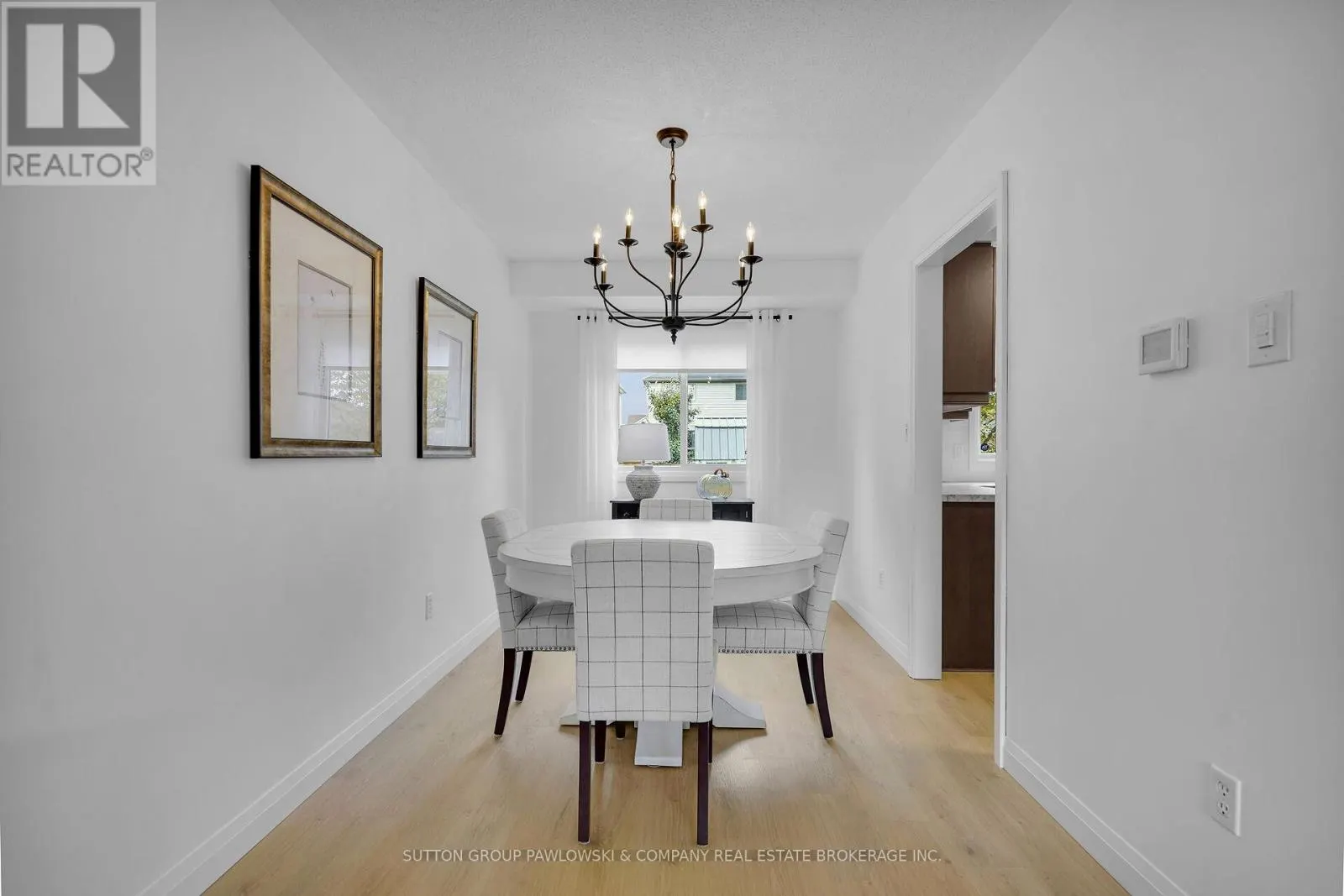 30 LEGER AVENUE