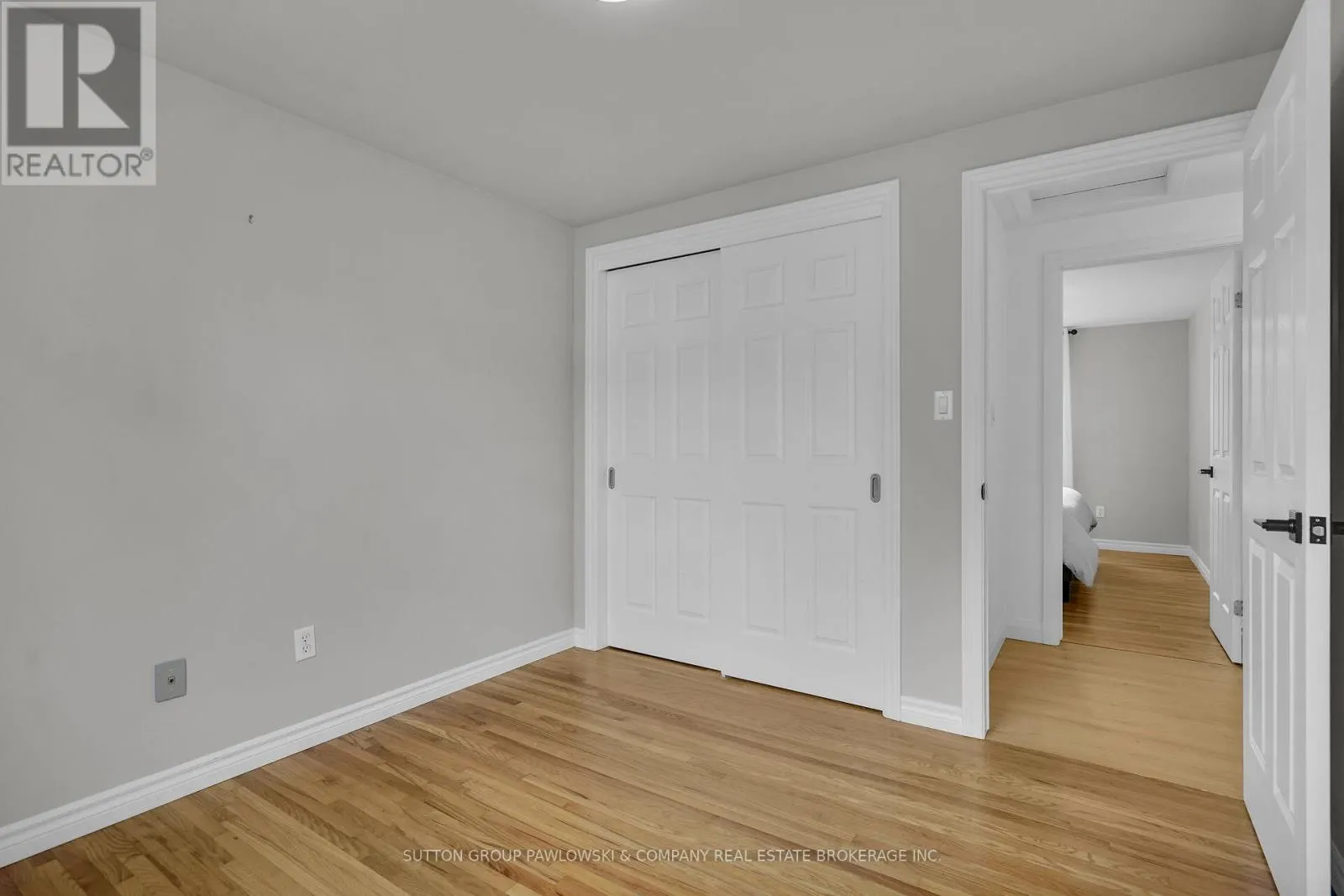 30 LEGER AVENUE