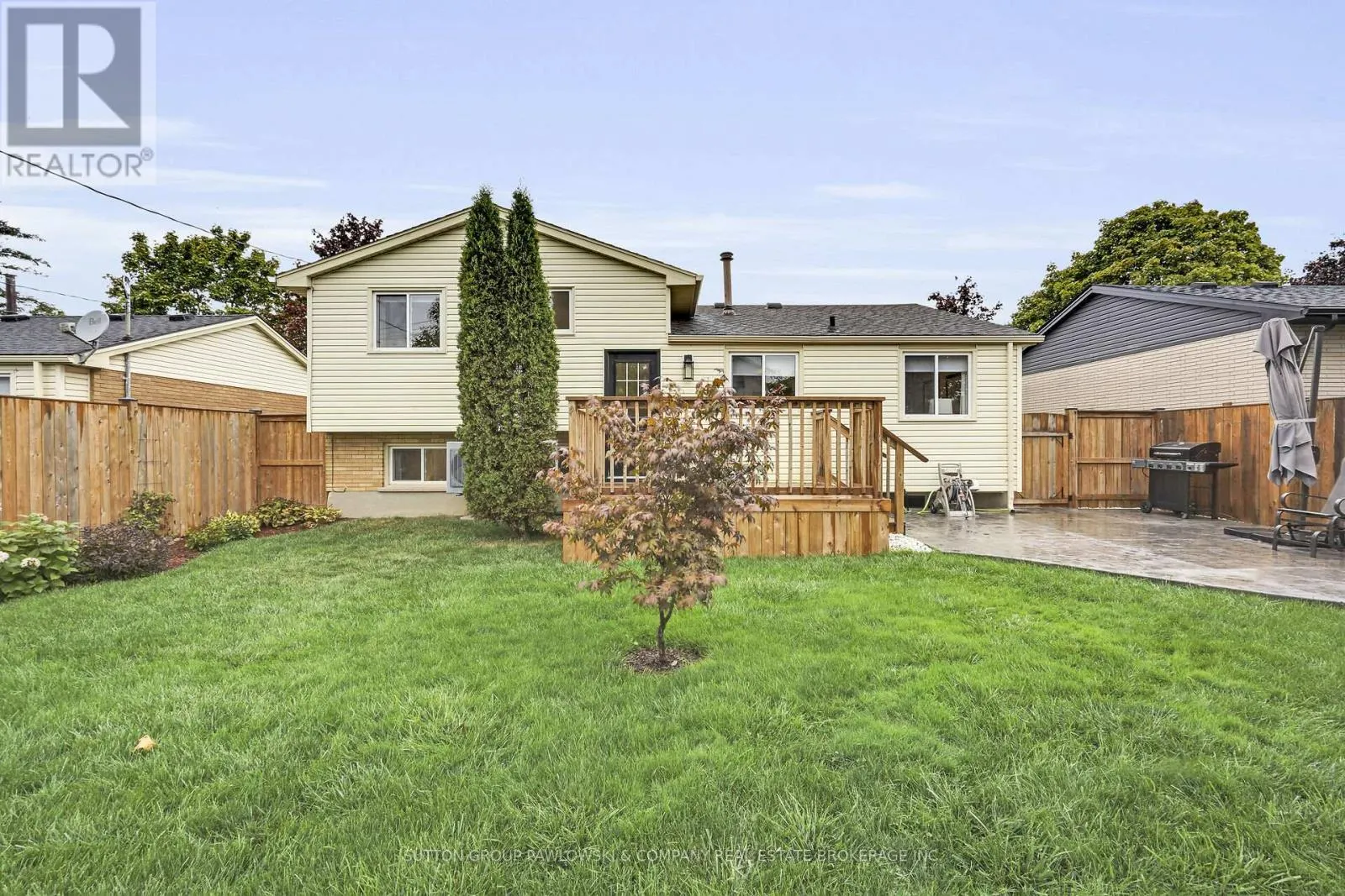 30 LEGER AVENUE