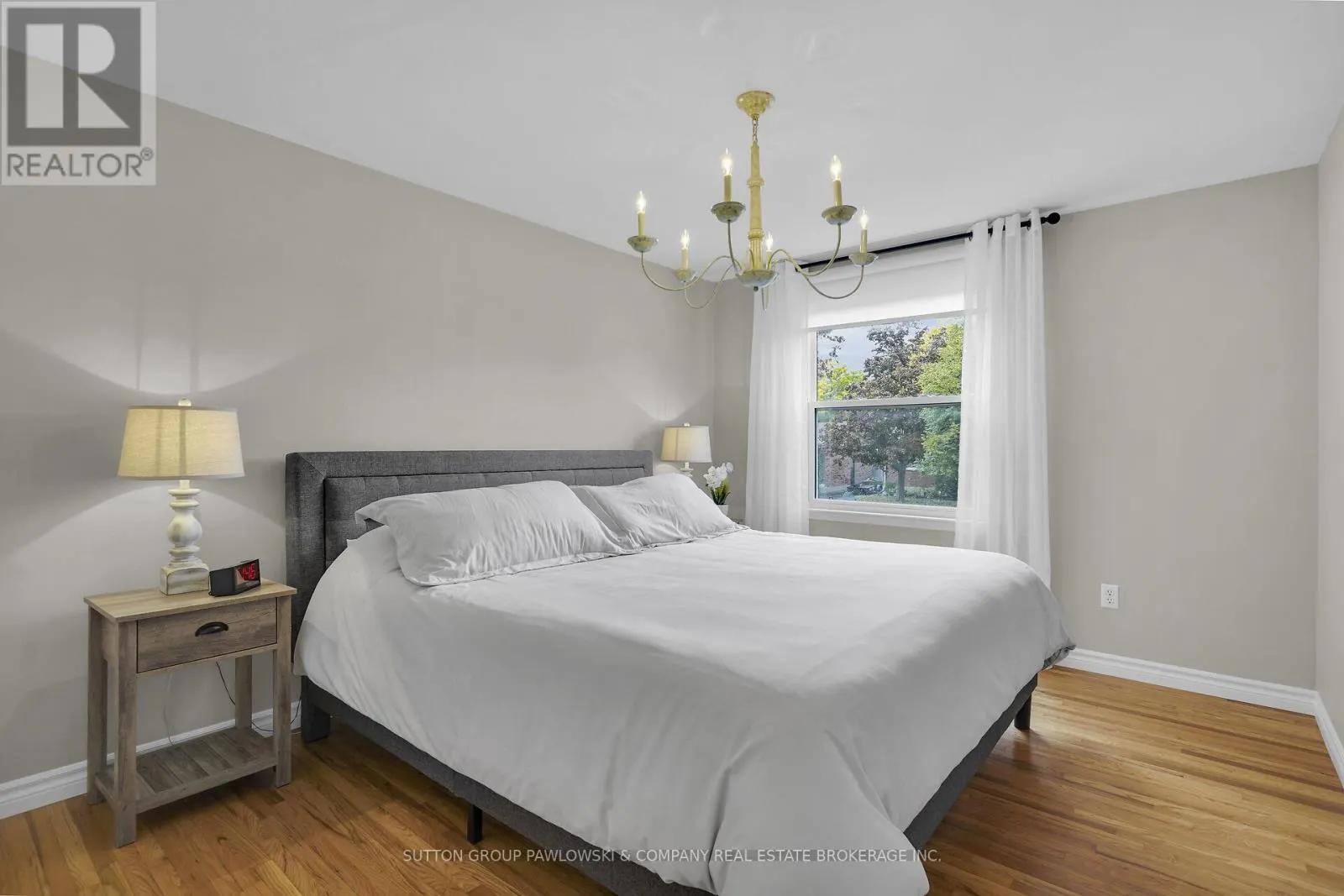 30 LEGER AVENUE