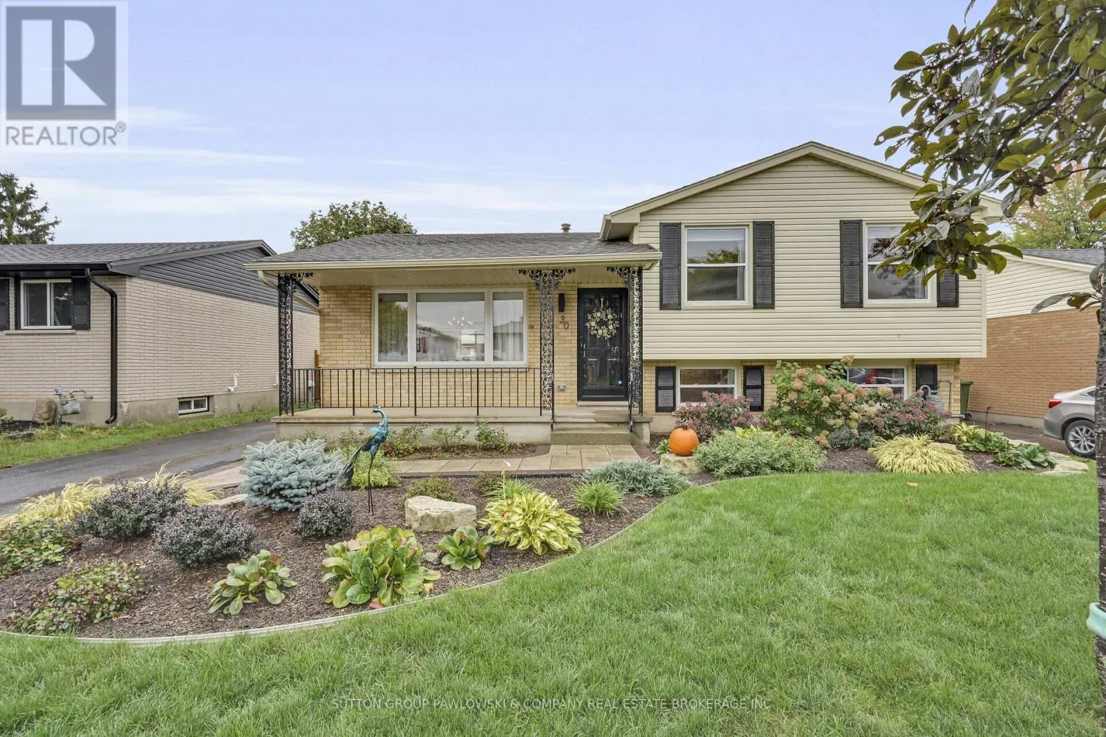30 LEGER AVENUE