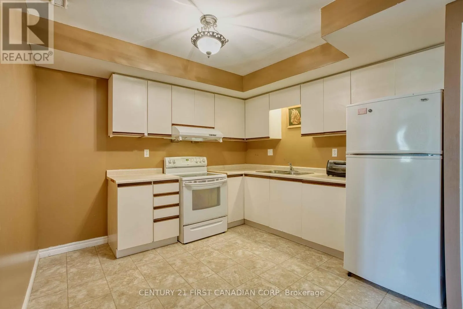 581 FOREST CREEK PLACE