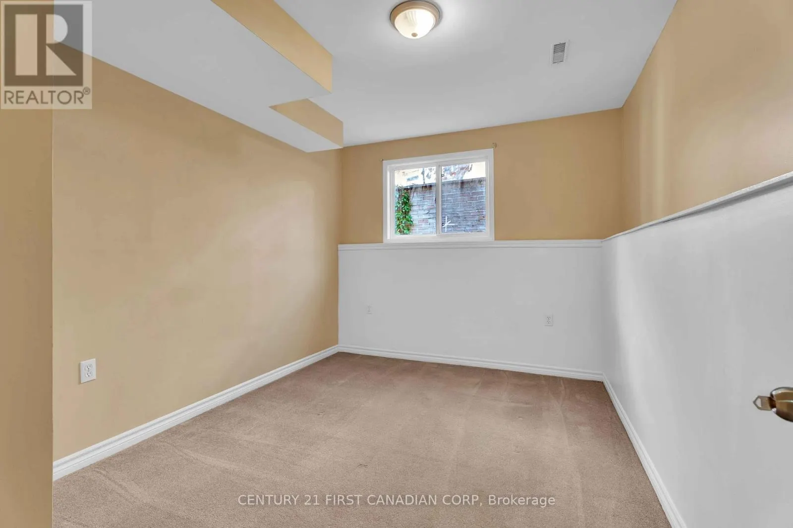 581 FOREST CREEK PLACE