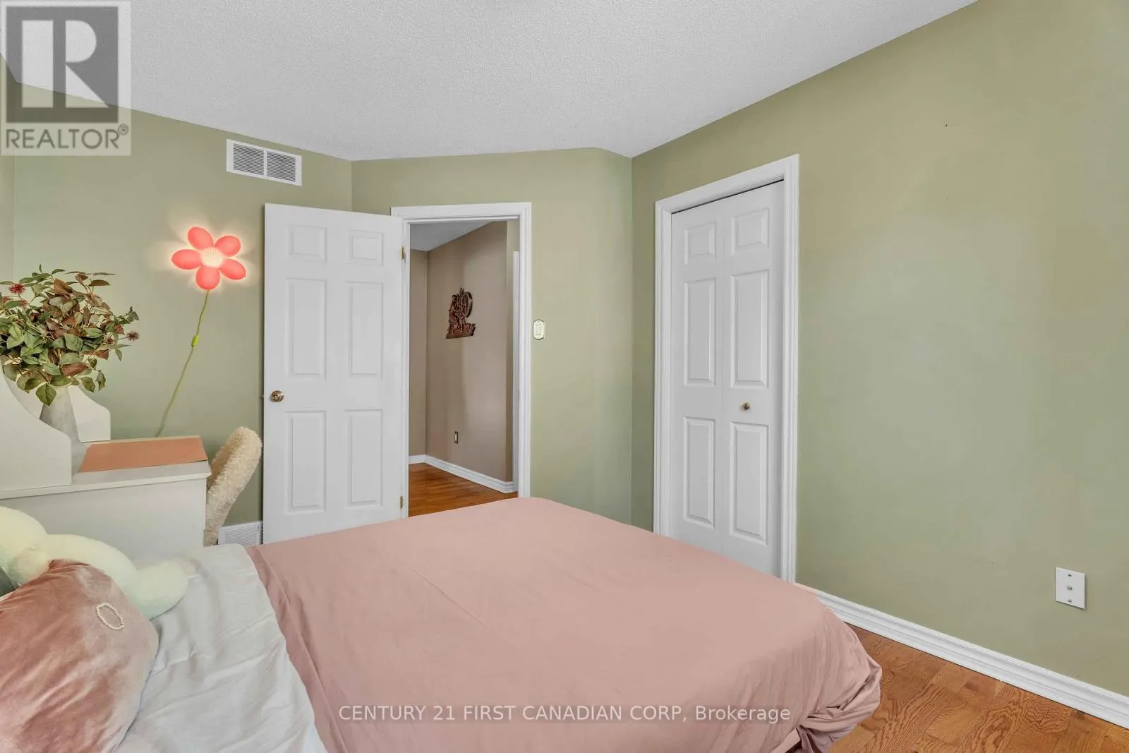 581 FOREST CREEK PLACE