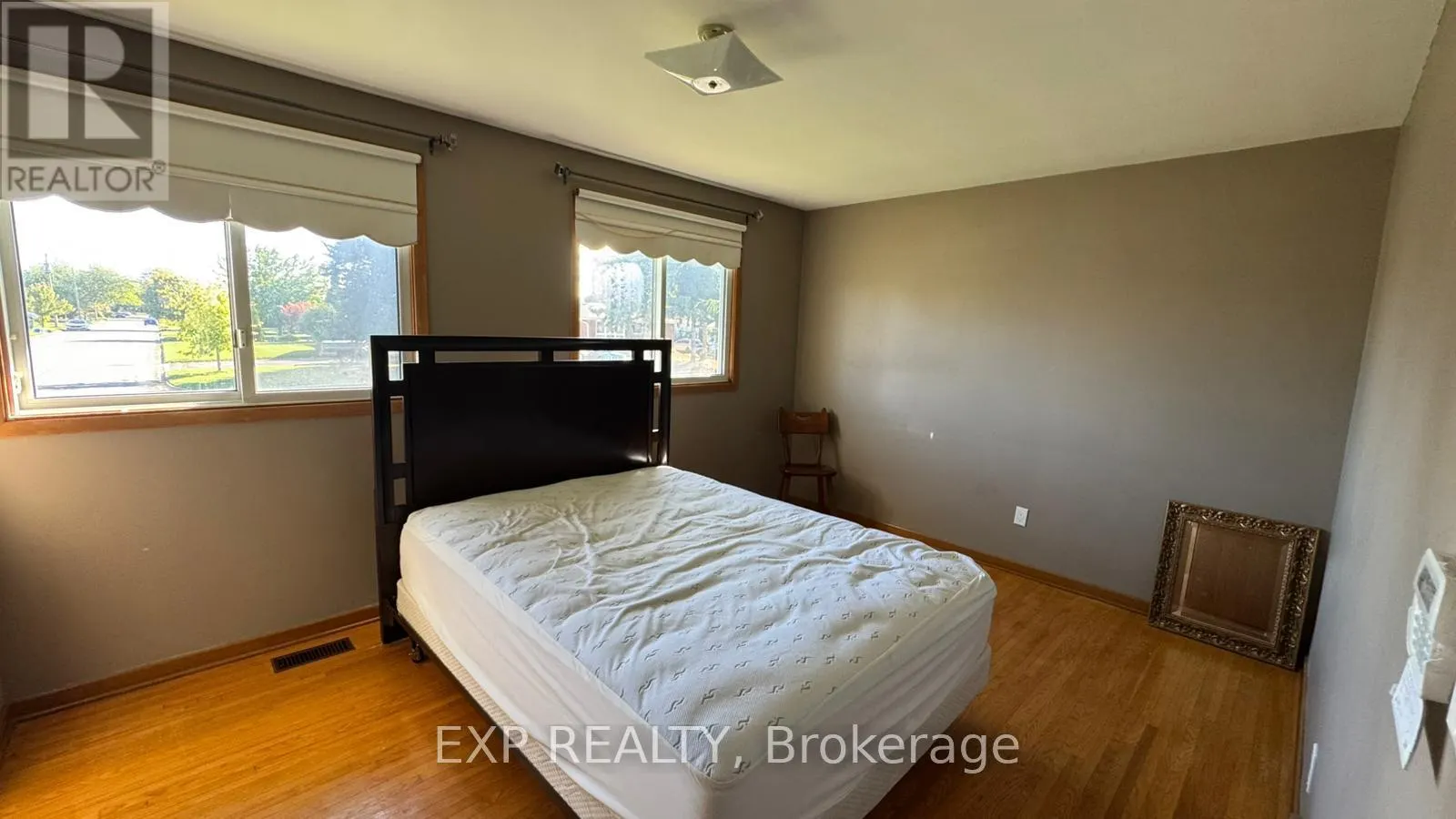 UPPER - 50 SUNNYLEA DRIVE, #Upper